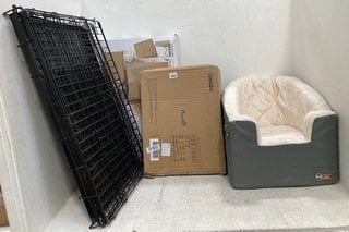 QTY OF ASSORTED PET ITEMS TO INCLUDE SMALL FLEECE PET CHAIR IN GREY/CREAM AND LARGE METAL CRATE IN BLACK: LOCATION - C21