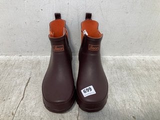 JILLIAN ANKLE WELLIES IN CHOCOLATE & ORANGE - SIZE UK 5: LOCATION - B15