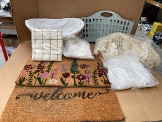 QTY OF ASSORTED ITEMS TO INCLUDE LAUNDRY HAMPER WITH SHEET NET: LOCATION - B18