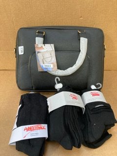 4 X ASSORTED ITEMS TO INCLUDE STACKERS LAPTOP BAG: LOCATION - B18