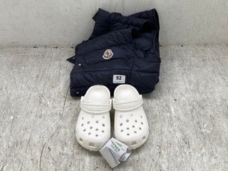 MONCLER CHILDRENS BLACK PUFFER SIZE - UNKNOWN TO INCLUDE CROCS IN WHITE - SIZE C13 UK: LOCATION - D2