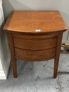 COTSWOLD FURNITURE 3 DRAWER BEDSIDE TABLE IN WALNUT FINISH: LOCATION - B8