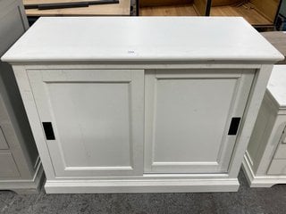 COTSWOLD FURNITURE STOW 2 DOOR SLIDING SIDEBOARD IN WARM WHITE FINISH: LOCATION - B8