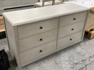 HARLOW NURSERY 6 DRAWER DRESSER IN VINTAGE GREY WOOD EFFECT FINISH: LOCATION - B8