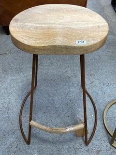 LOKO STOOL - MANGO WOOD & RUST - SHORT 60 X 38.5 X 28CM - RRP £175: LOCATION - C2