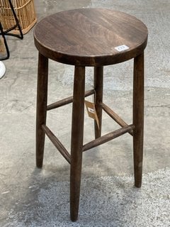 MENGWI ROUND BAR STOOL - DARK BROWN - ONE SIZE - RRP £195: LOCATION - C2