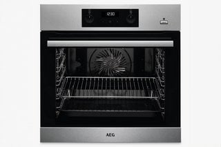 AEG BUILT IN SINGLE ELECTRIC OVEN: MODEL BES355010M - RRP £479: LOCATION - B5