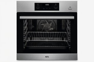 AEG BUILT IN SINGLE ELECTRIC OVEN: MODEL BPS355020M - RRP £569: LOCATION - B6