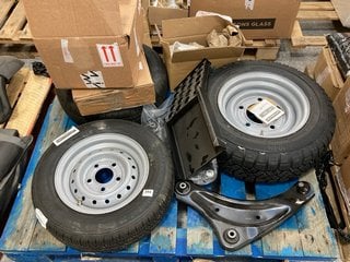 PALLET OF ASSORTED AUTOMOTIVE ITEMS TO INCLUDE 5 STUD STYLE 12" SPARE WHEEL WITH TYRE: LOCATION - A5 (KERBSIDE PALLET DELIVERY)