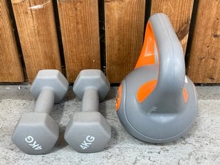 SET OF 2 4KG DUMBELLS TO INCLUDE 8KG KETTLE WEIGHT: LOCATION - A5