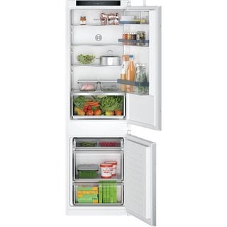 BOSCH INTEGRATED FRIDGE FREEZER: MODEL KIN86VFE0G - RRP £849 . JOHN PYE TECHNICAL WHITE GOODS CONDITION REPORT: UNIT POWERED UP, NO ERROR CODE APPARENT, FASCIA INSPECTION PASS. DATE OF CHECK 9.10.24