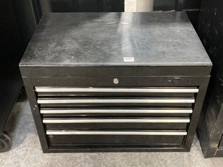 5 DRAWER TOOL CHEST WITH LIFT UP TOP IN BLACK: LOCATION - A6