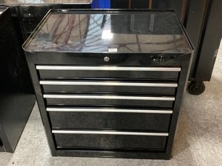 5 DRAWER TOOL CHEST IN BLACK: LOCATION - A6