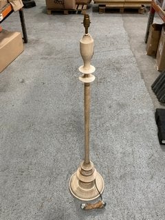 MOONSHINE NARROW FLOOR LAMP: LOCATION - DR