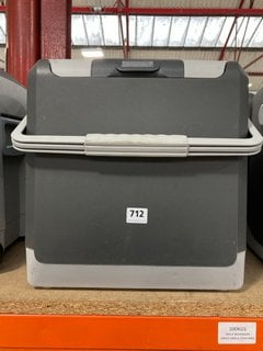 3 X 24L ELECTRIC COOL BOXES: LOCATION - BR6