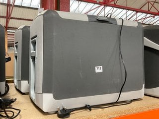 2 X 40L ELECTRIC COOL BOXES: LOCATION - BR6