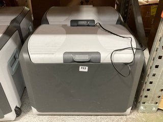 2 X 40L ELECTRIC COOL BOXES: LOCATION - BR6