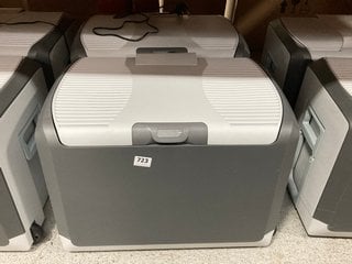 2 X 40L ELECTRIC COOL BOXES: LOCATION - BR6