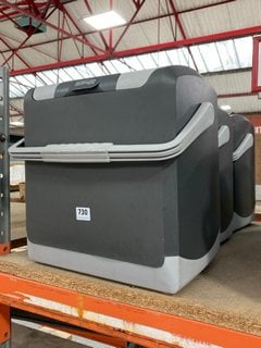 3 X 24L ELECTRIC COOL BOXES: LOCATION - BR7