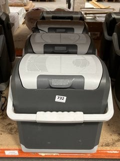 4 X 14L ELECTRIC COOL BOXES: LOCATION - BR7