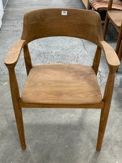 COVE DINING CHAIR IN NATURAL TEAK FINISH: LOCATION - B7