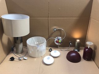 QTY OF ASSORTED LIGHTING ITEMS TO INCLUDE JOHN LEWIS & PARTNERS AKANI TABLE LAMP WITH LINEN SHADE: LOCATION - BR5