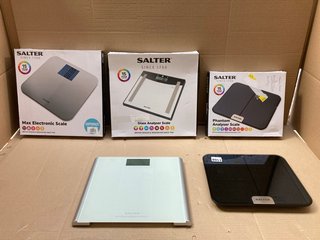 QTY OF ASSORTED SCALES TO INCLUDE SALTER PHANTOM ANALYSER SCALES: LOCATION - BR8