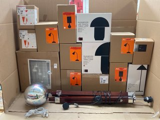 QTY OF ASSORTED LIGHTING ITEMS TO INCLUDE JOHN LEWIS & PARTNERS JENSON 5 PENDANT LED CEILING LIGHT RRP £275: LOCATION - BR8