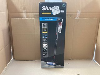 SHARK CORDLESS STICK VACUUM PET MODEL IZ300UKT: LOCATION - BR9