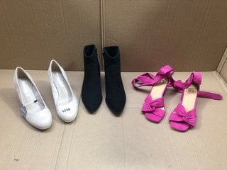 3 X PAIRS OF WOMENS SHOES TO INCLUDE TOMARIS HIGH HEELED SHOES SIZE: UK 8: LOCATION - BR14