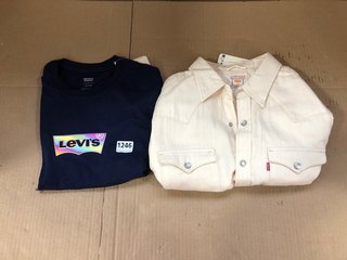 UNISEX LEVIS FLUORESCENT LOGO TEE - SIZE S TO INCLUDE LEVIS DENIM JACKET IN WHITE - SIZE M: LOCATION - BR15