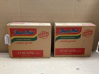 2 X BOXES OF INDOMIE CHICKEN FLAVOUR INSTANT NOODLES (70 SACHETS PER BOX) - BBD 25/10/24: LOCATION - BR17