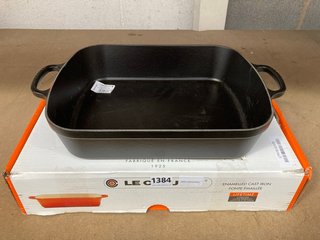 LE CREUSET SIGNATURE ROASTER DISH: LOCATION - AR13