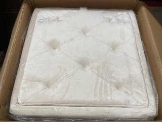 INSPIRE ME! GENEVIEVE 17" VELVET TUFTED SQUARE OTTOMAN W/ MARBLE TRAY: LOCATION - AR14