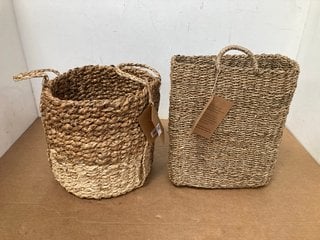 2 X ASSORTED NKUKU HOMEWARE TO INCLUDE NKOMI SMALL WOVEN STYLE STORAGE BASKET IN NATURAL: LOCATION - CR1