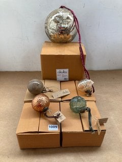 QTY OF ASSORTED NKUKU HOMEWARE TO INCLUDE MEDIUM GIANT DECORATIVE BAUBLE IN ANTIQUE GOLD COLOUR FINISH: LOCATION - CR1