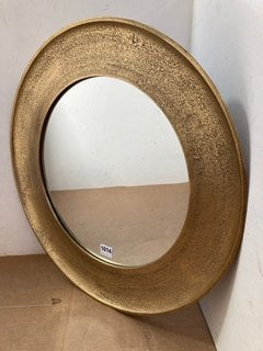 NKUKU YAKIRA SMALL ROUND WALL MIRROR IN ANTIQUE BRASS FRAME: LOCATION - CR1