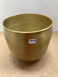 TEMBESI ETCHED PLANTER - ANTIQUE BRASS - LARGE - RRP £90: LOCATION - CR2