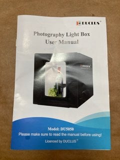 DUCLUS PHOTOGRAPHY LIGHT BOX: LOCATION - CR8