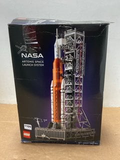 LEGO NASA SPACE LAUNCH SYSTEM: LOCATION - CR11