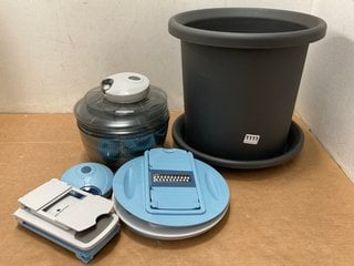 QTY OF ASSORTED ITEMS TO INCLUDE 55CM PLANTER IN BLACK: LOCATION - CR11