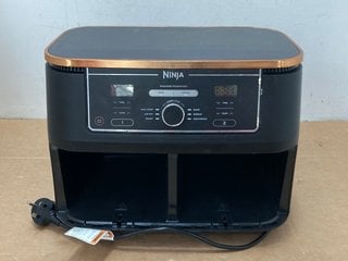 NINJA FOODI MAX DUAL ZONE 9.5L AIR FRYER: LOCATION - CR11