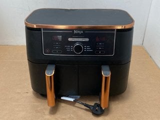 NINJA FOODI MAX DUAL ZONE 9.5L AIR FRYER: LOCATION - CR11