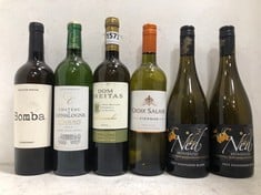 12 X BOTTLES OF ASSORTED WHITE WINE TO INCLUDE DOM FREITAS ALVARINHO VINHO BRANCO 2022 12% 750ML (18+ PROOF OF ID) (COLLECTION DAYS MONDAY 28TH OCTOBER - WEDNESDAY 30TH OCTOBER 9AM TO 4PM)