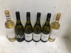 12 X BOTTLES OF ASSORTED WHITE WINE TO INCLUDE BASTIONS SAUVIGNON BLANC 12.5% 750ML (18+ PROOF OF ID) (COLLECTION DAYS MONDAY 28TH OCTOBER - WEDNESDAY 30TH OCTOBER 9AM TO 4PM)