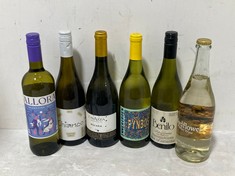 12 X ASSORTED BOTTLES OF WINE TO INCLUDE FLYNBOS IMMERGROEN WHITE WINE 13.5% 750ML(18+ PROOF OF ID) (COLLECTION DAYS MONDAY 28TH OCTOBER - WEDNESDAY 30TH OCTOBER 9AM TO 4PM)