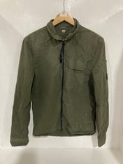 CP COMPANY TAYLON -L LENS CHROME ZIP UP SAGE GREEN JACKET IN SIZE S- RRP £450