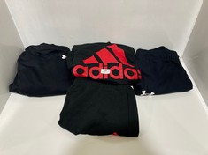 4 X ASSORTED CLOTHING ITEMS TO INCLUDE UNDER ARMOUR HOODIE IN NAVY BLUE - SIZE SMALL