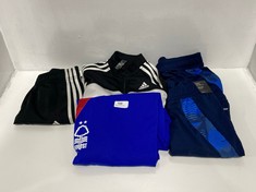 4 X ASSORTED CLOTHING ITEMS TO INCLUDE ADIDAS JACKET IN BLACK/WHITE - SIZE 7-8YEAR