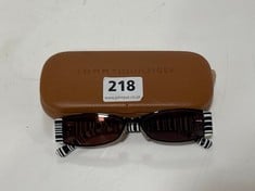 TOMMY HILFIGER SPECSAVER ZEBRA PRINT SMALL RECTANGULAR SUNGLASSES